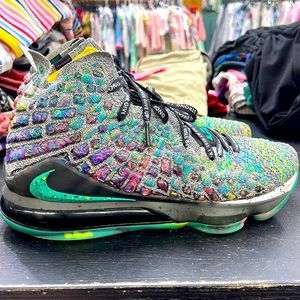 LeBron 17 I Promis